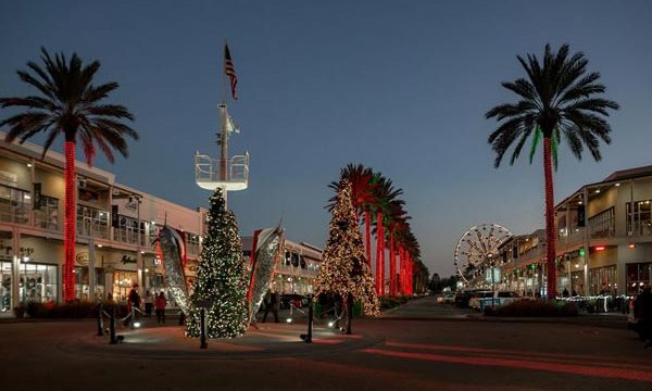 The-City-of-Orange-Beach-Christmas-Tree-Lighting5
