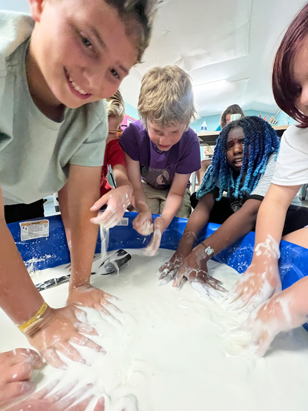 61—Science-fun-at-Renaissance-School