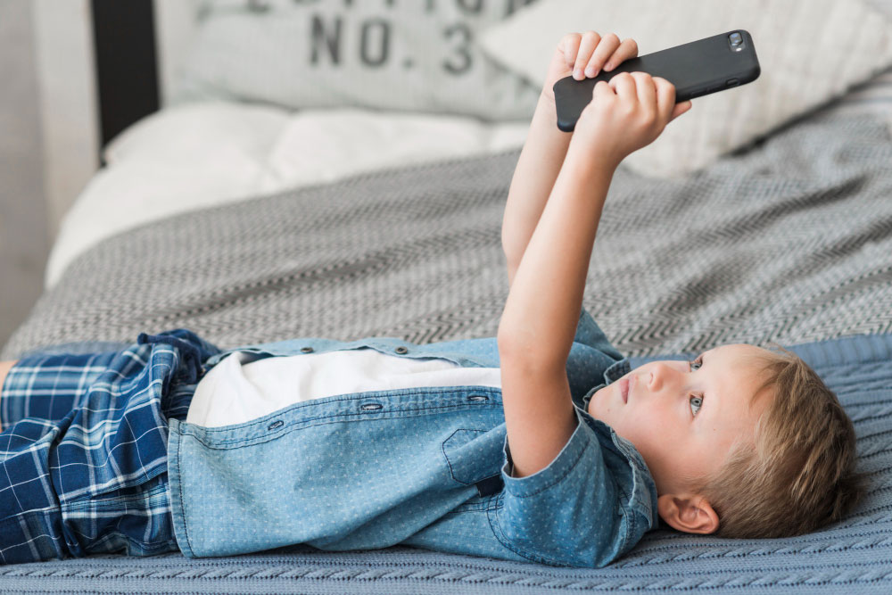 tweens-and-screens